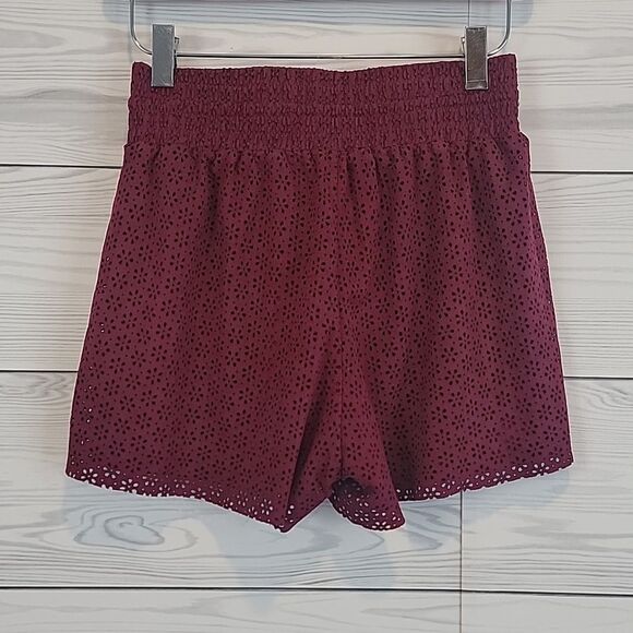 Maurices pull-on style faux leather cut-out shorts - burgundy Women's Size S - Picture 4 of 12